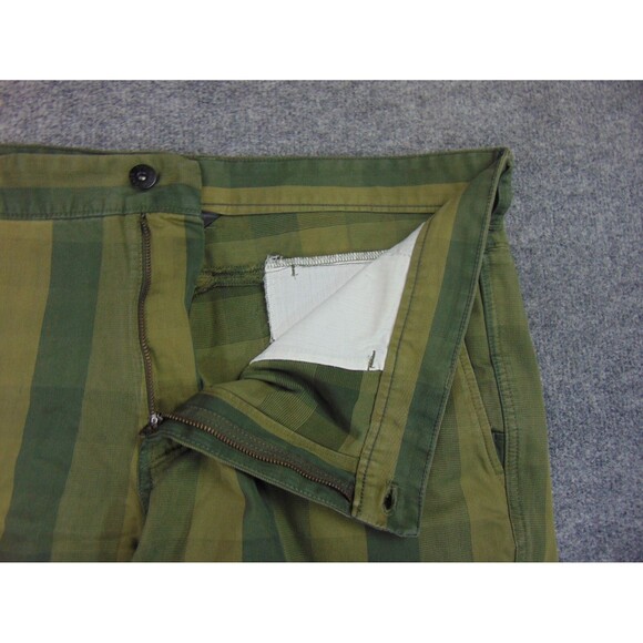 The North Face Shorts Mens 40x10 Green Stripe Chino Short Pants - Picture 6 of 10